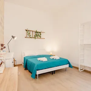 convivo-apartment-duomo.lecce-hotels.com/
